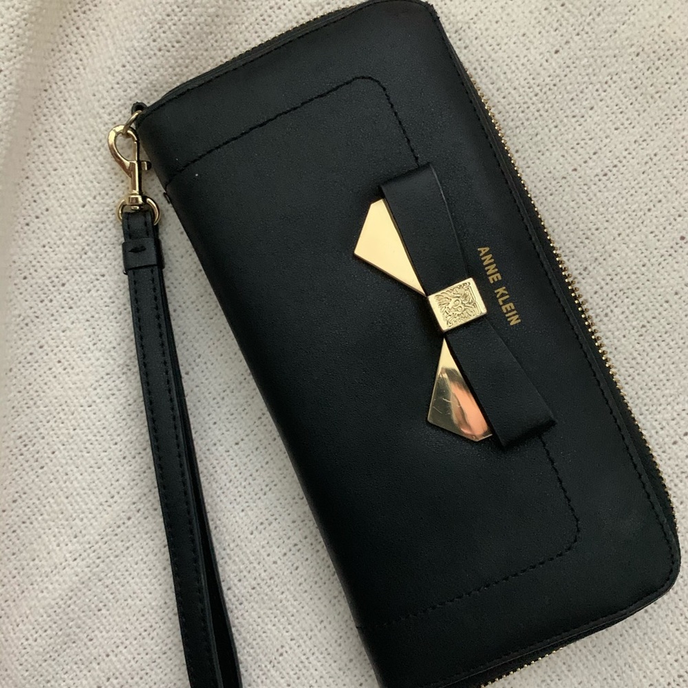 Wallet never been used